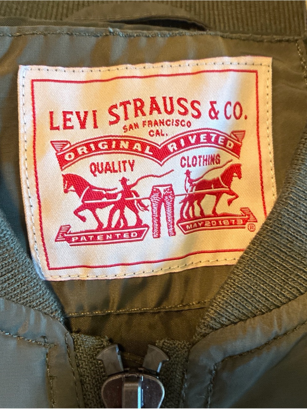 NWOT LEVI'S Lightweight Bomber Utility Jacket Olive Green Size Large - Picture 4 of 16